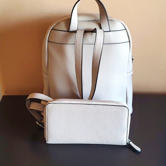 Backpack/Matching Wallet - Picture 2 of 2